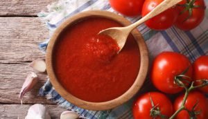 comida vegetariana - molho de tomate
