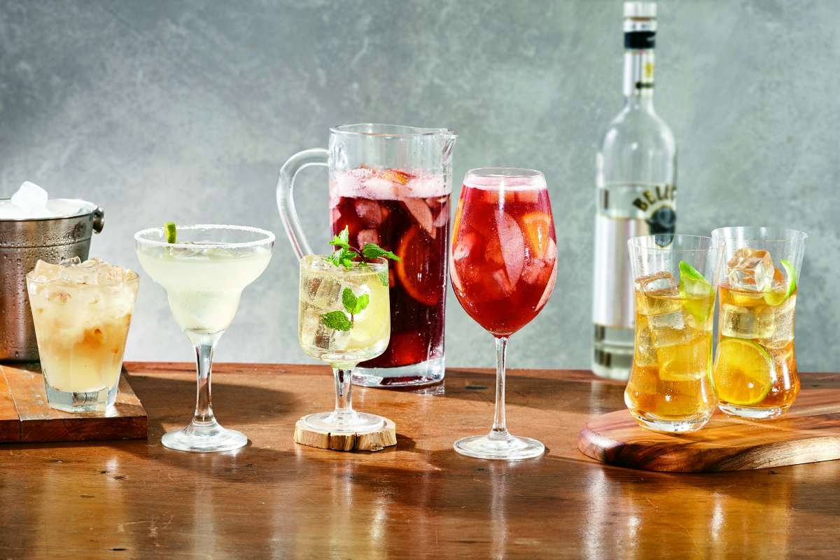 5 bares para saborear bons drinks no Mercado Novo