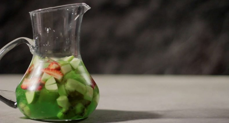sangria de saquê - capa