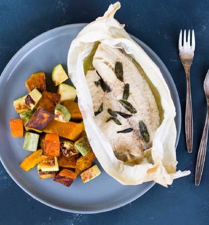 papilote-de-tilapia-com-manteiga-de-salvia-e-trio-de-abobora-tostadas