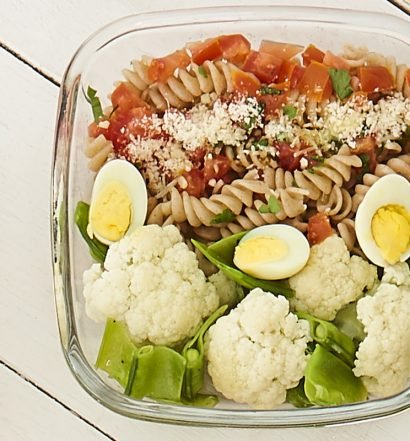 MARMITA COM MACARRÃO COM LEGUMES