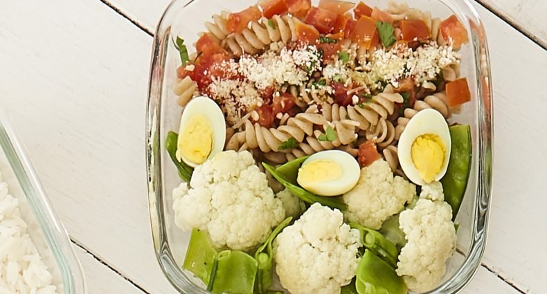 MARMITA COM MACARRÃO COM LEGUMES