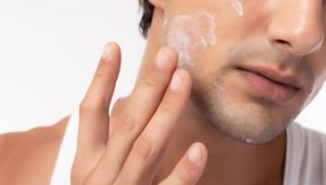 limpeza de pele masculina hidratar