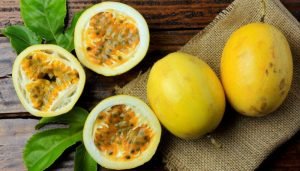 frutas amarelas maracujá