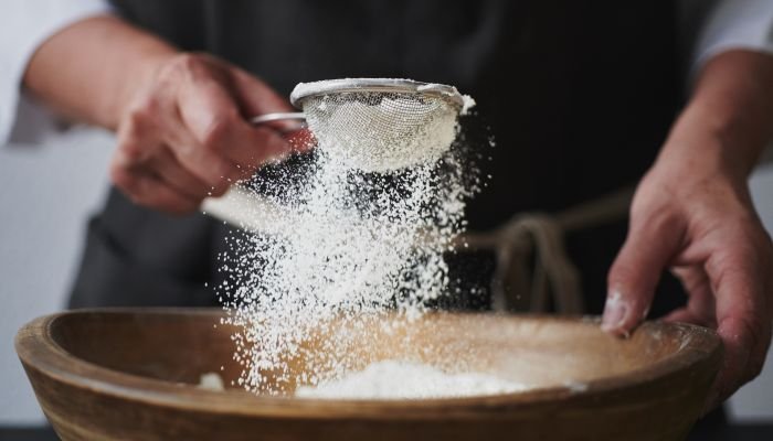 utensílios de cozinha peneira