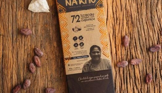 Embalagem do chocolate Na’kau com 72% de cacau e cupuaçu.