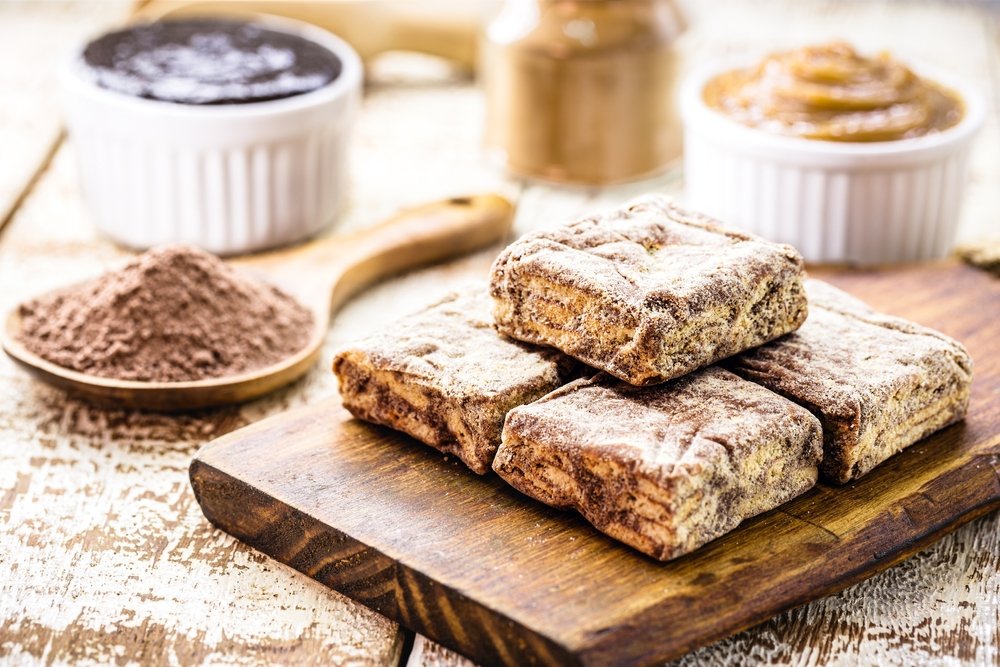 Palha italiana feita com chocolate e ingredientes variados