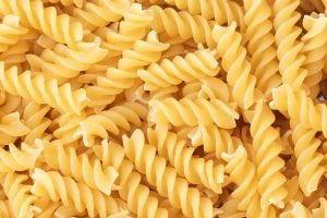 Fusilli, massa espiral que retém molhos.