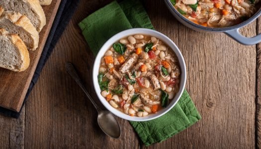 Como fazer sopa de feijão quentinha e cremosa para esse inverno